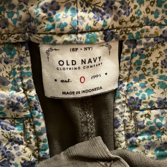 Old Navy cargo shorts size 0 - Picture 6 of 9